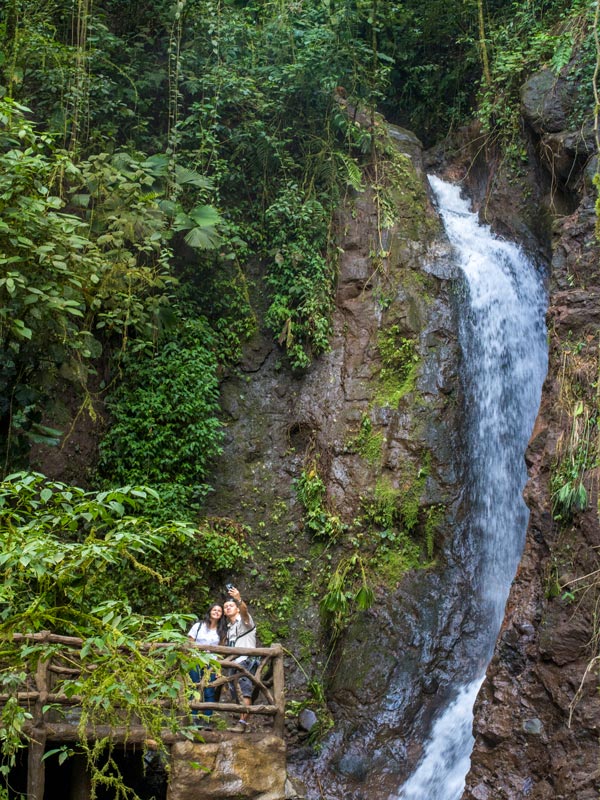 Waterfall-Costa-Rica-hiking-tour